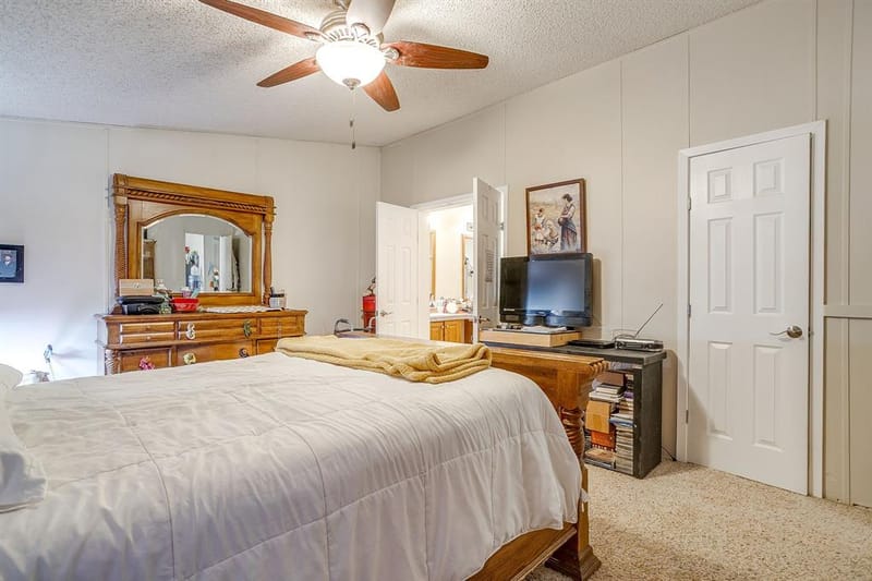 127 Lelon Lane, Springtown TX 76082 - Photo 20