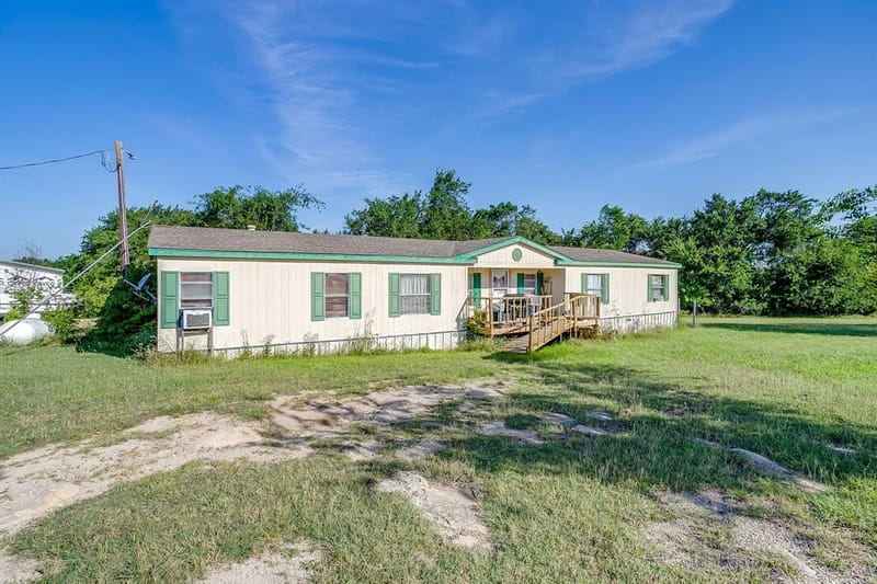 127 Lelon Lane, Springtown TX 76082 - Photo 8
