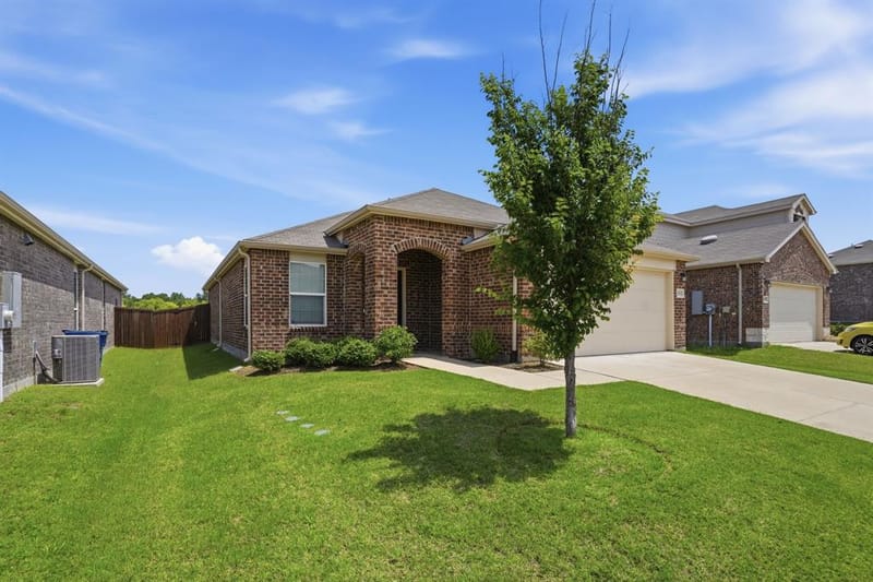 1013 Vernon Drive, Aubrey TX 76227 - Photo 2