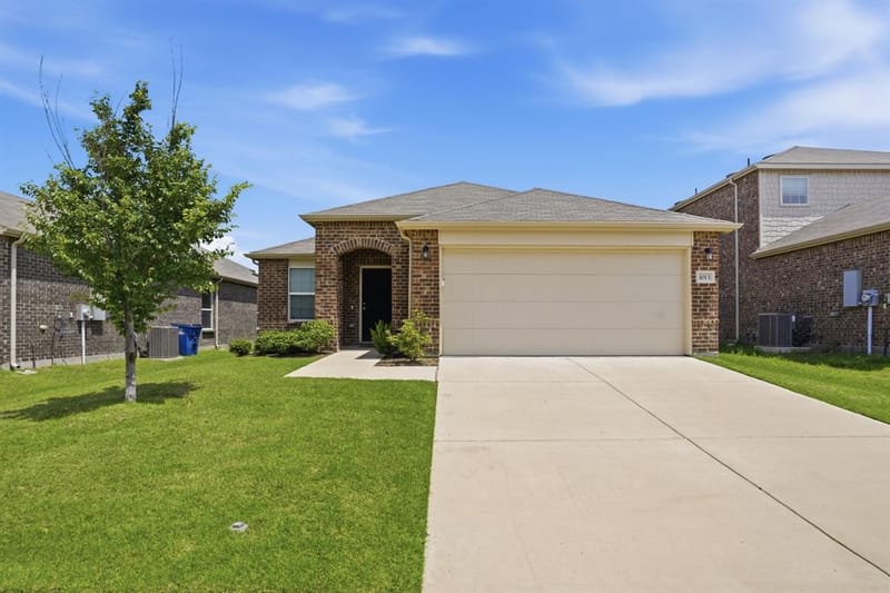1013 Vernon Drive, Aubrey TX 76227