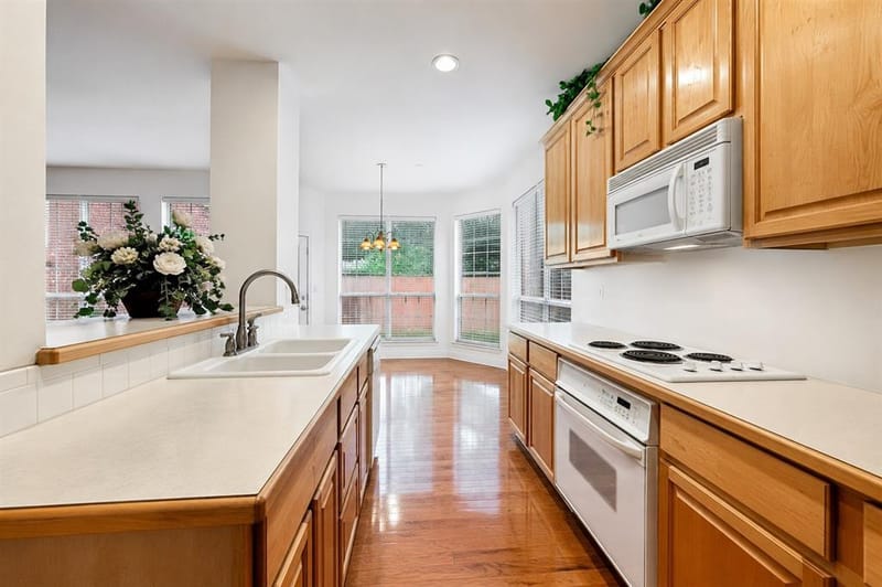531 Southridge Way, Irving TX 75063 - Photo 8