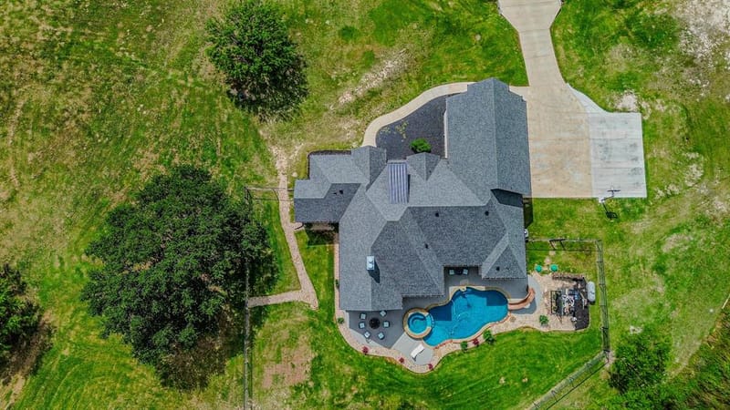 401 Spring Valley Road, Weatherford TX 76087 - Photo 3