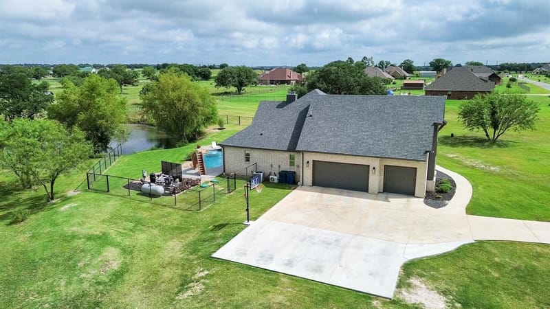 401 Spring Valley Road, Weatherford TX 76087 - Photo 32