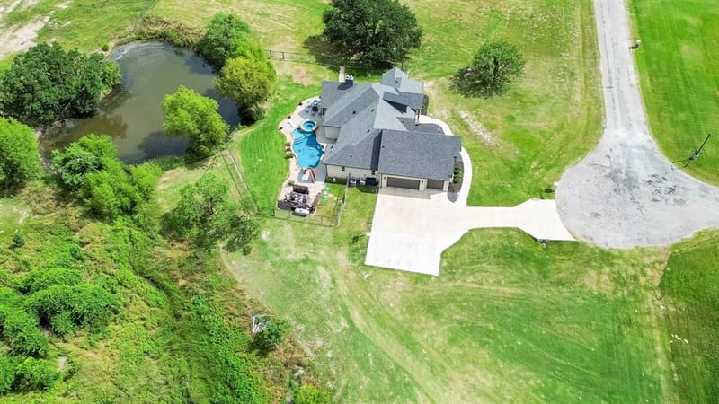 401 Spring Valley Road, Weatherford TX 76087 - Photo 31