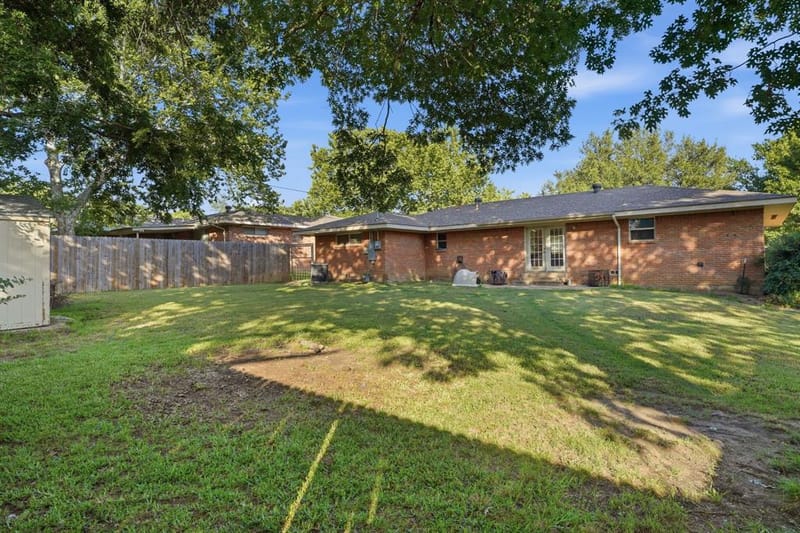 1411 Robin Drive, Sherman TX 75092 - Photo 23