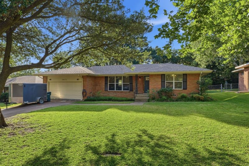 1411 Robin Drive, Sherman TX 75092