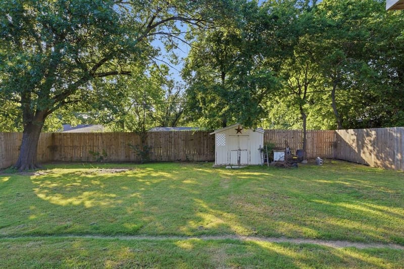 1411 Robin Drive, Sherman TX 75092 - Photo 25