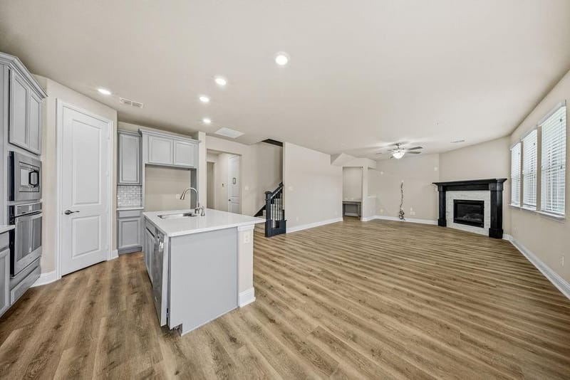 3524 Hathaway Court, Irving TX 75062 - Photo 8