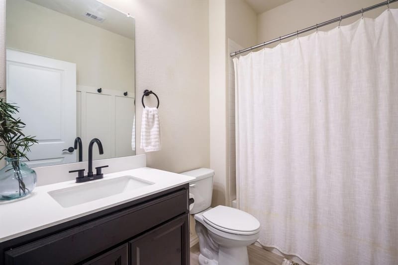 313 Kennewick Drive, Garland TX 75044 - Photo 8
