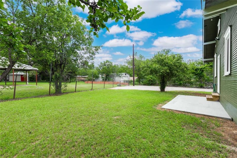 709 Avenue H, Brownwood TX 76801 - Photo 26