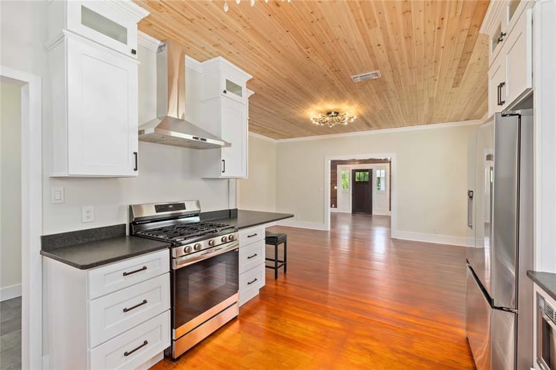 709 Avenue H, Brownwood TX 76801 - Photo 11