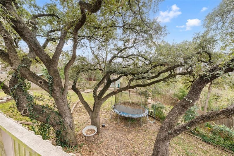 740 Wedgewood Drive, Woodway TX 76712 - Photo 20