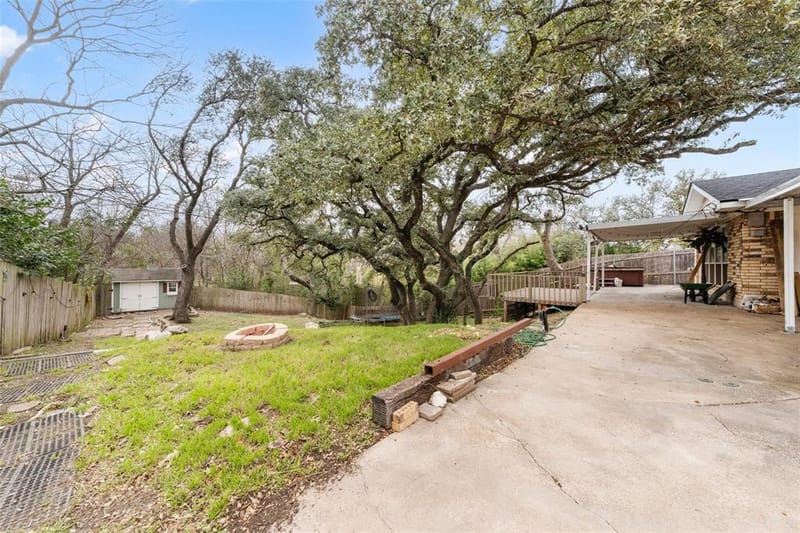 740 Wedgewood Drive, Woodway TX 76712 - Photo 18