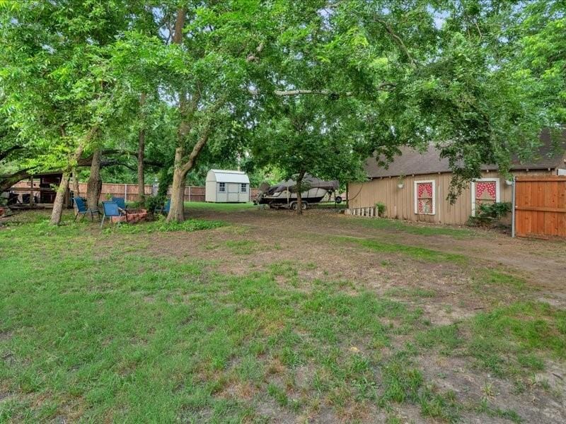823 S Crockett Street, Sherman TX 75090 - Photo 23