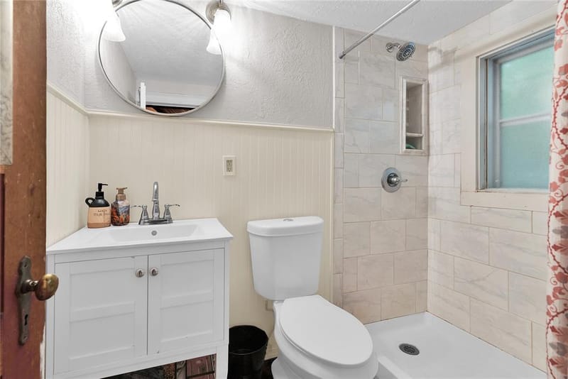 823 S Crockett Street, Sherman TX 75090 - Photo 17