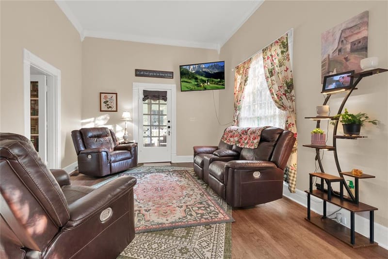 823 S Crockett Street, Sherman TX 75090 - Photo 4