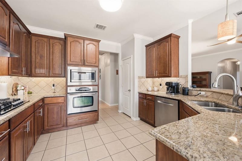 1080 Estates Drive, Kennedale TX 76060 - Photo 14
