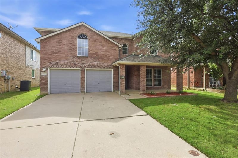 12521 Patnoe Drive, Fort Worth TX 76028