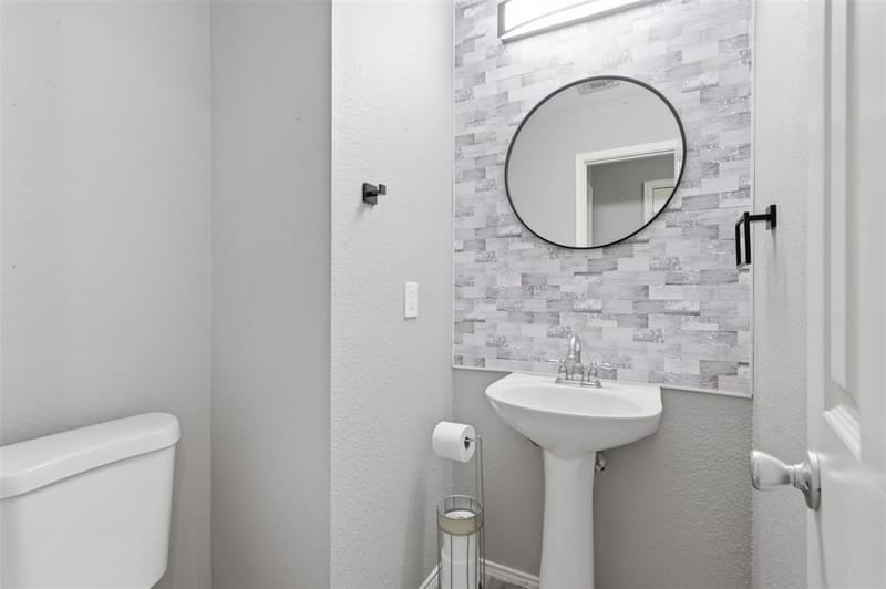 12521 Patnoe Drive, Fort Worth TX 76028 - Photo 11