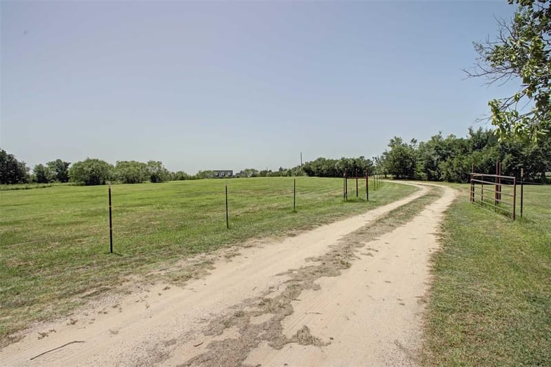 2800 County Road 314, Cleburne TX 76031 - Photo 5