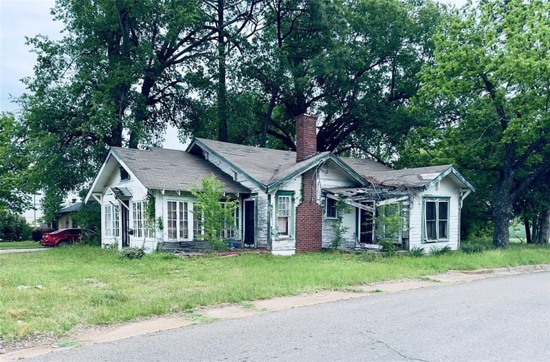 208 Texas Street, Sulphur Springs TX 75482