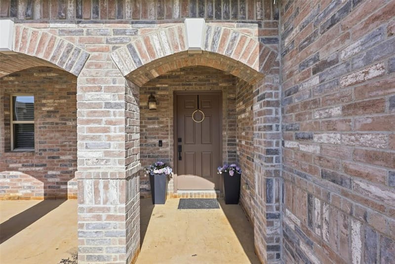 10201 Fox Grove Court, Fort Worth TX 76131 - Photo 3