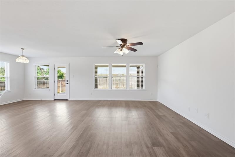 10201 Fox Grove Court, Fort Worth TX 76131 - Photo 11