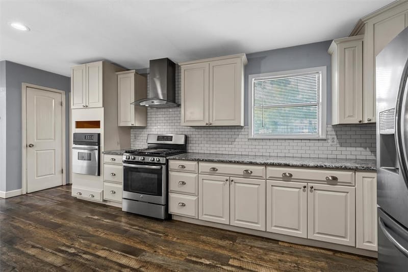 605 N Roberts Street, West TX 76691 - Photo 11