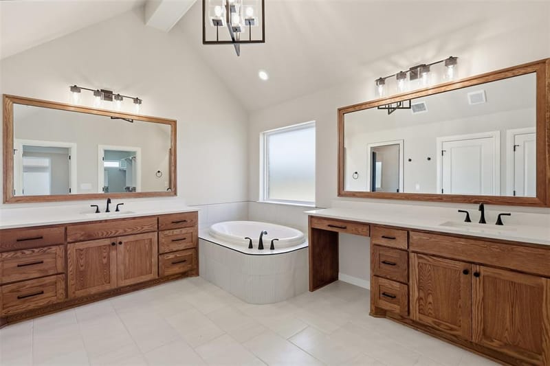 2148 Middlewood Circle, Granbury TX 76049 - Photo 25