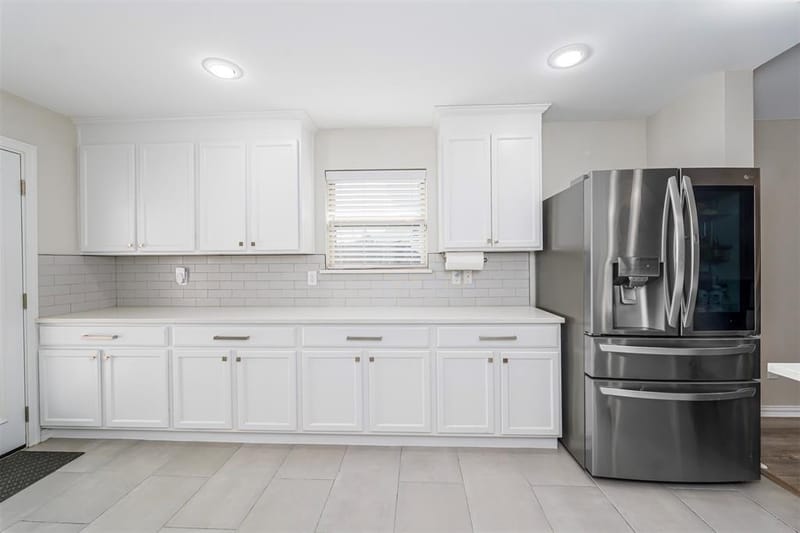 5505 Thunder Bay Drive, Fort Worth TX 76119 - Photo 9