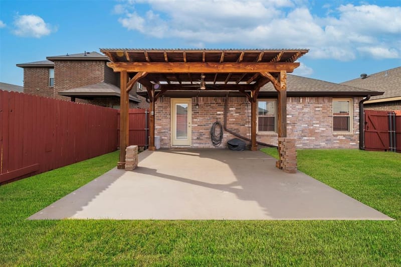 5505 Thunder Bay Drive, Fort Worth TX 76119 - Photo 29