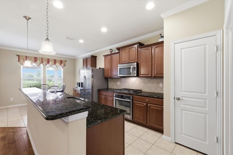 349 Balboa Court, Frisco TX 75036 - Photo 6
