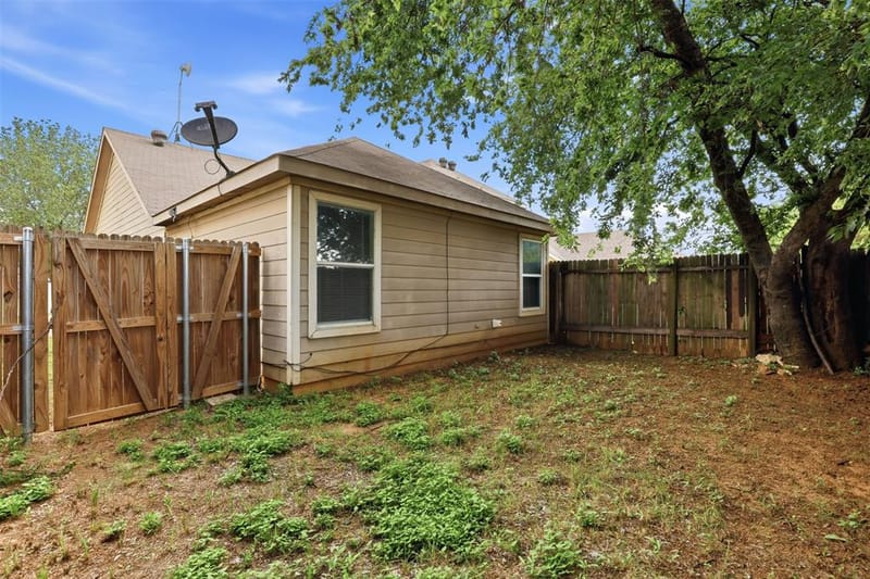 1452 Pine Lane, Fort Worth TX 76140 - Photo 17