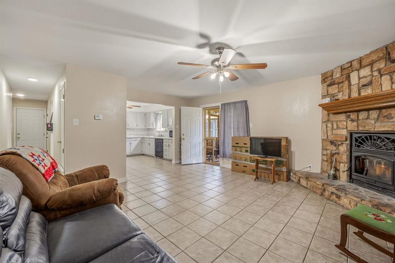 231 Choctaw Drive, Stephenville TX 76401 - Photo 5