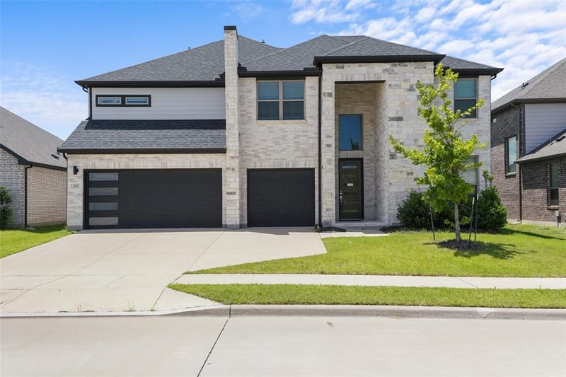 302 Coyote Creek Drive, Lavon TX 75166 - Photo 2