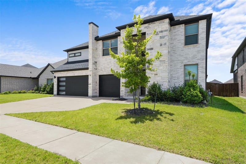 302 Coyote Creek Drive, Lavon TX 75166 - Photo 6