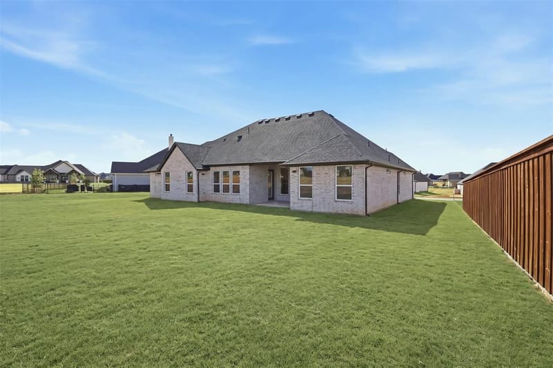 2120 Middlewood Circle, Granbury TX 76049 - Photo 38
