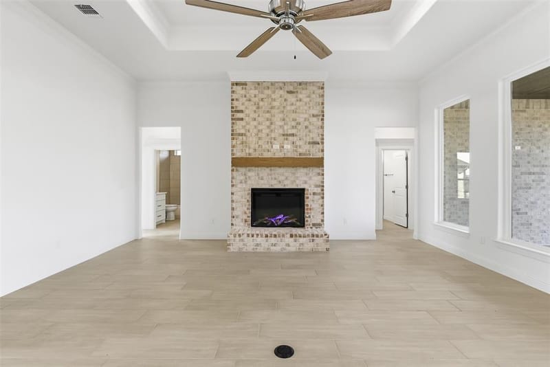 2120 Middlewood Circle, Granbury TX 76049 - Photo 10