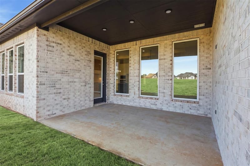 2120 Middlewood Circle, Granbury TX 76049 - Photo 37