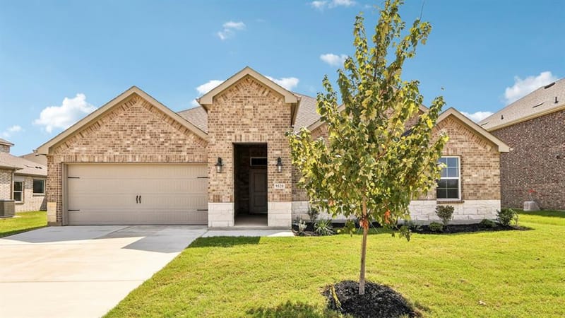 9520 Bently Boulevard, Aubrey TX 76227