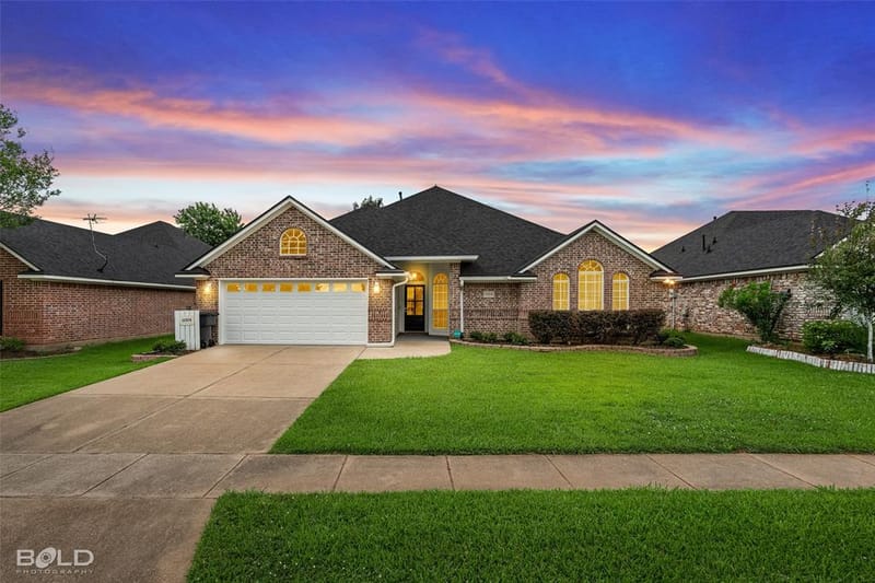 6004 Braeburn Court, Bossier City LA 71111