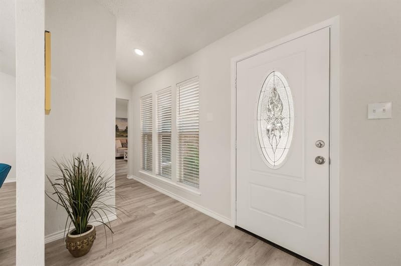 4905 Granite Shoals Avenue, Fort Worth TX 76103 - Photo 9
