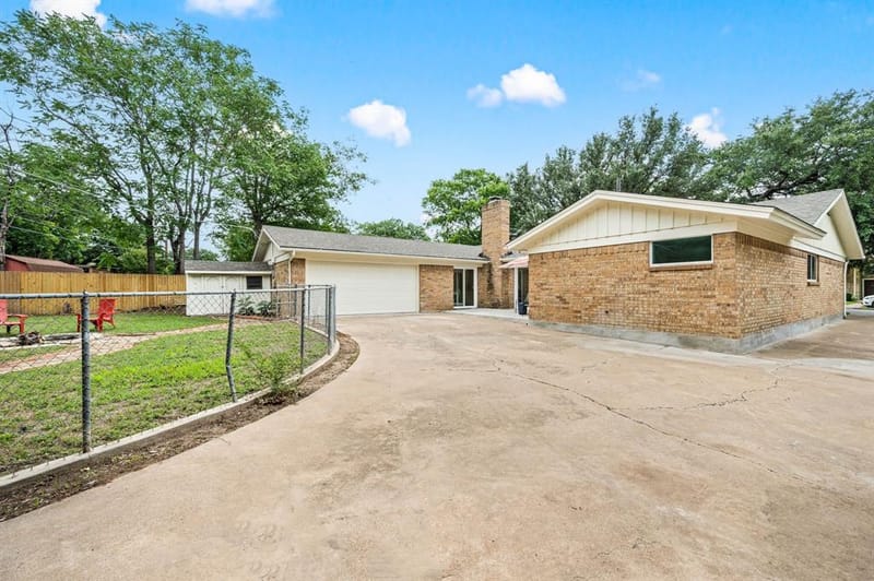 4905 Granite Shoals Avenue, Fort Worth TX 76103 - Photo 34
