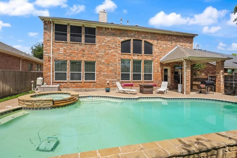 6705 Glade Drive, Arlington TX 76001 - Photo 2