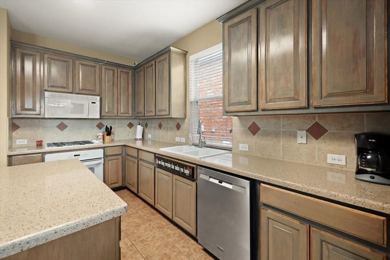 6705 Glade Drive, Arlington TX 76001 - Photo 7
