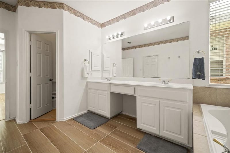 6705 Glade Drive, Arlington TX 76001 - Photo 18