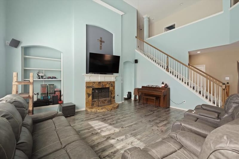 6705 Glade Drive, Arlington TX 76001 - Photo 4