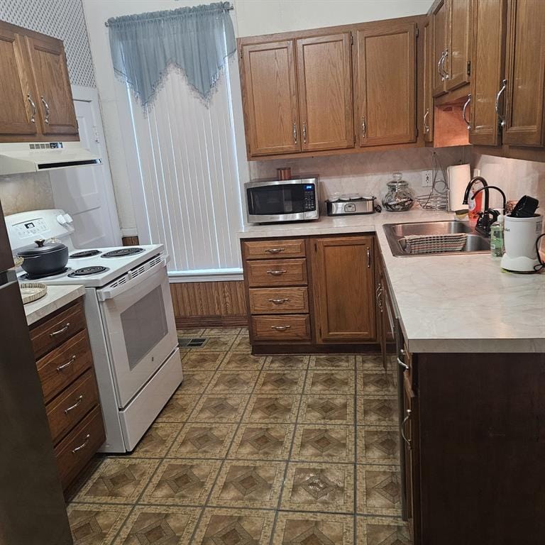 608 N Colorado Street, Whitney TX 76692 - Photo 17