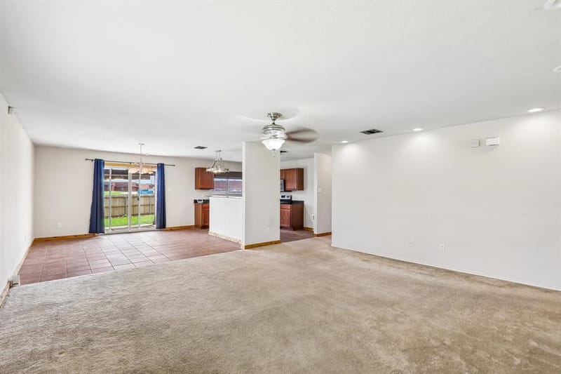8111 Macgregor Drive, Arlington TX 76002 - Photo 7