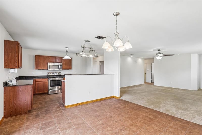 8111 Macgregor Drive, Arlington TX 76002 - Photo 10